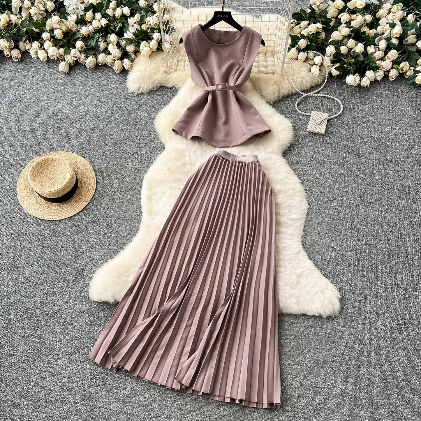 Round Neck Sleeveless Top High Waist Drooping Pleated Skirt Suit