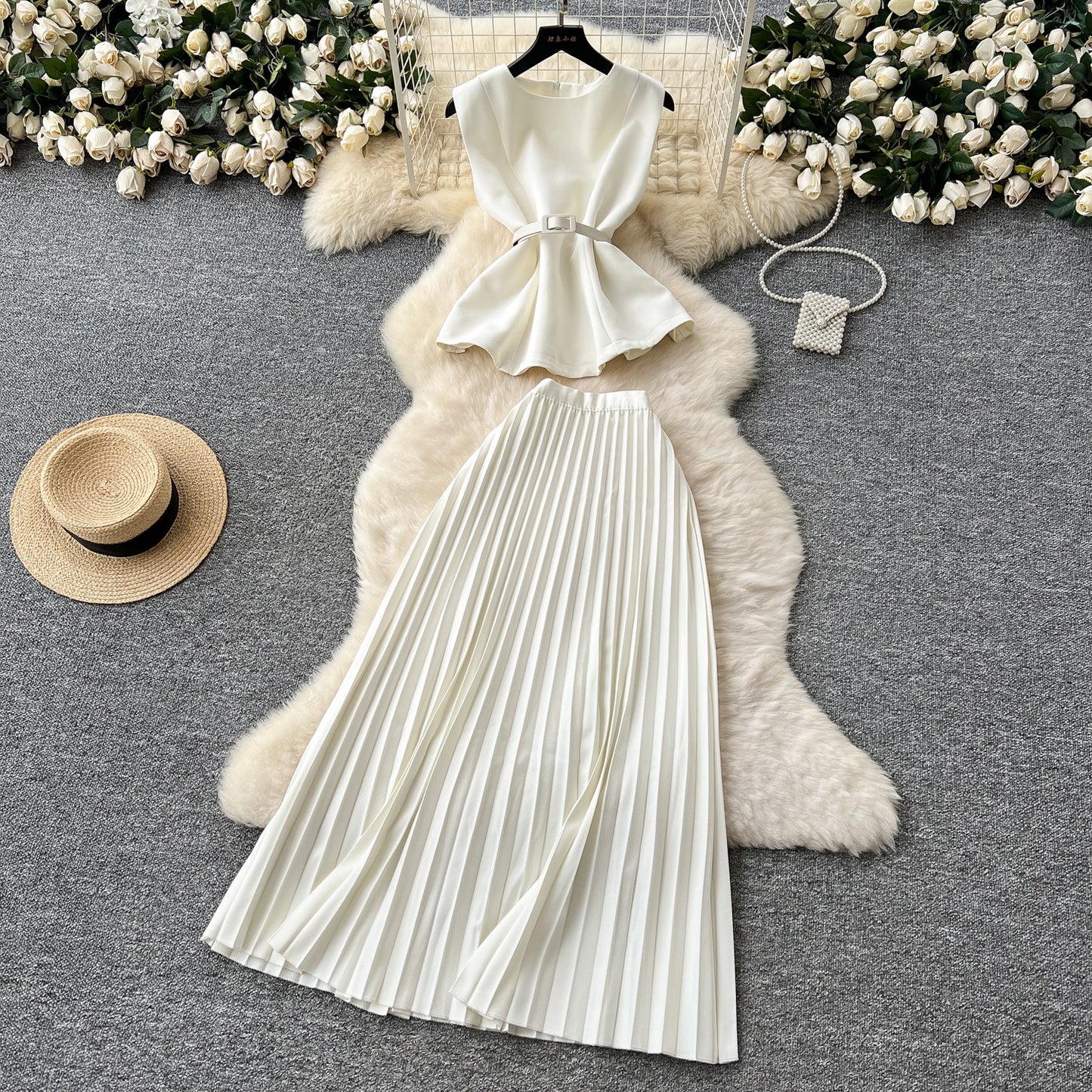 Round Neck Sleeveless Top High Waist Drooping Pleated Skirt Suit